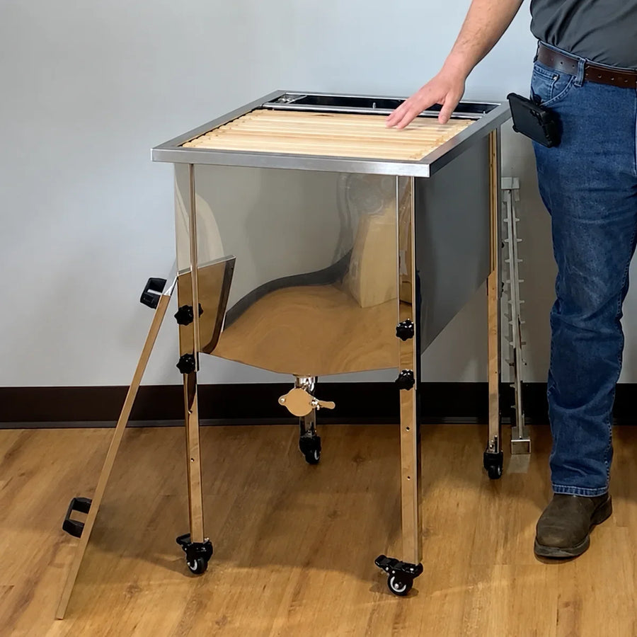 How to Clean and Store Your Honey Uncapping Equipment