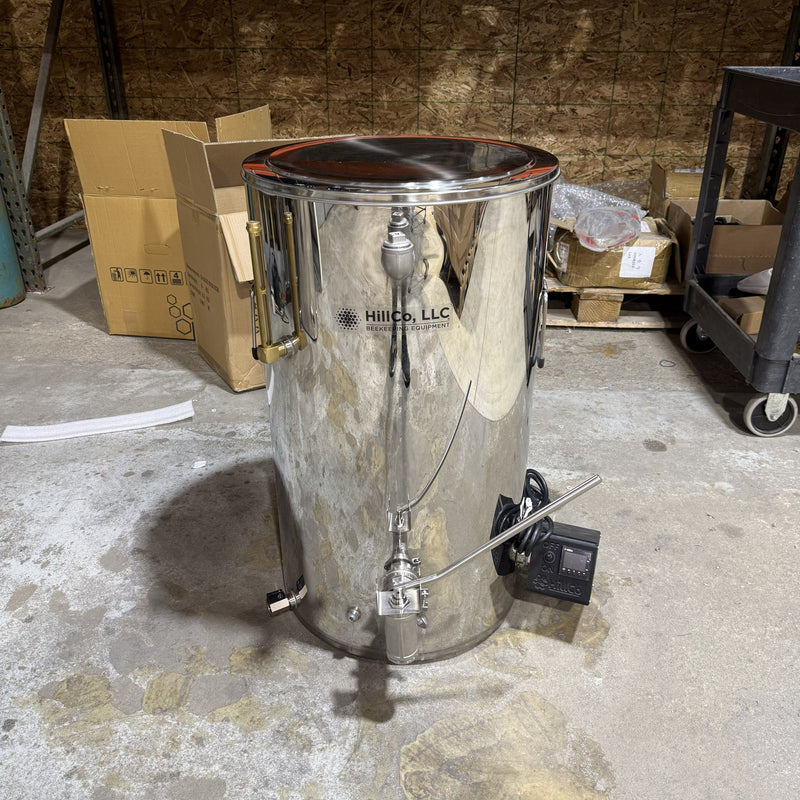16 Gallon Heated Bottling Tank - CLEARANCE - Lot #185