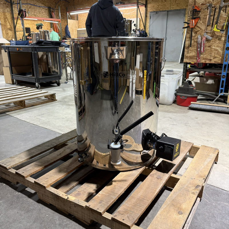 32 Gallon Heated Bottling Tank - CLEARANCE - LOT# 170