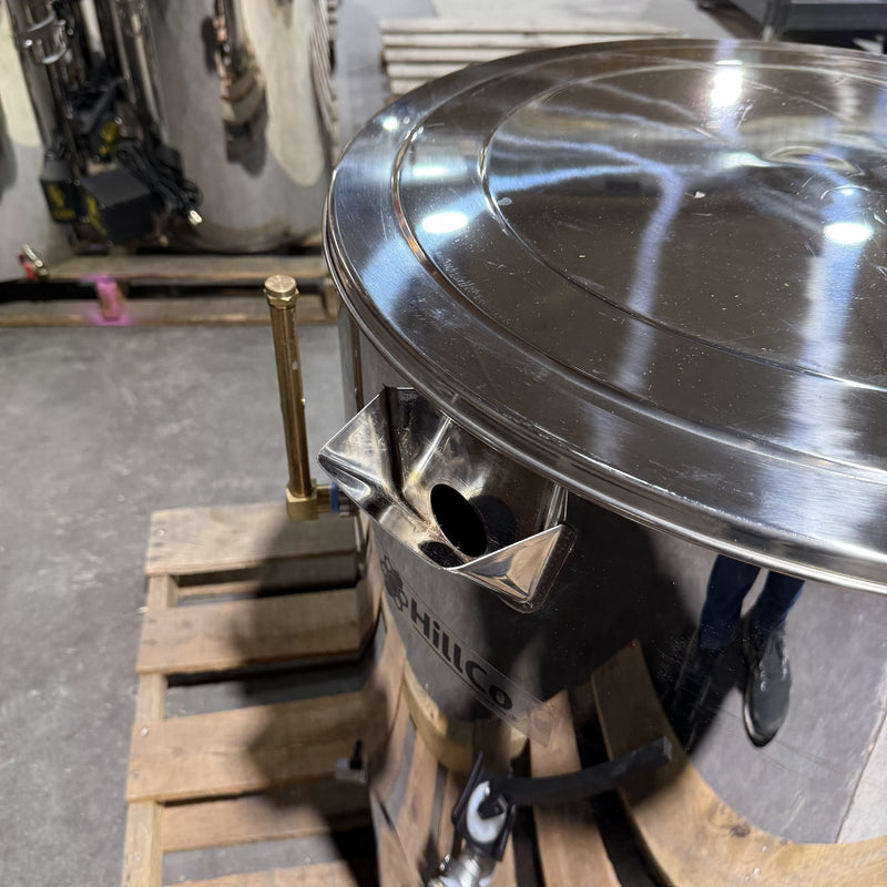 32 Gallon Heated Bottling Tank - CLEARANCE - LOT# 170
