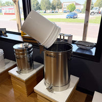Universal Pail Perch
