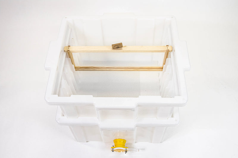 Hive Butler Uncapping Tank
