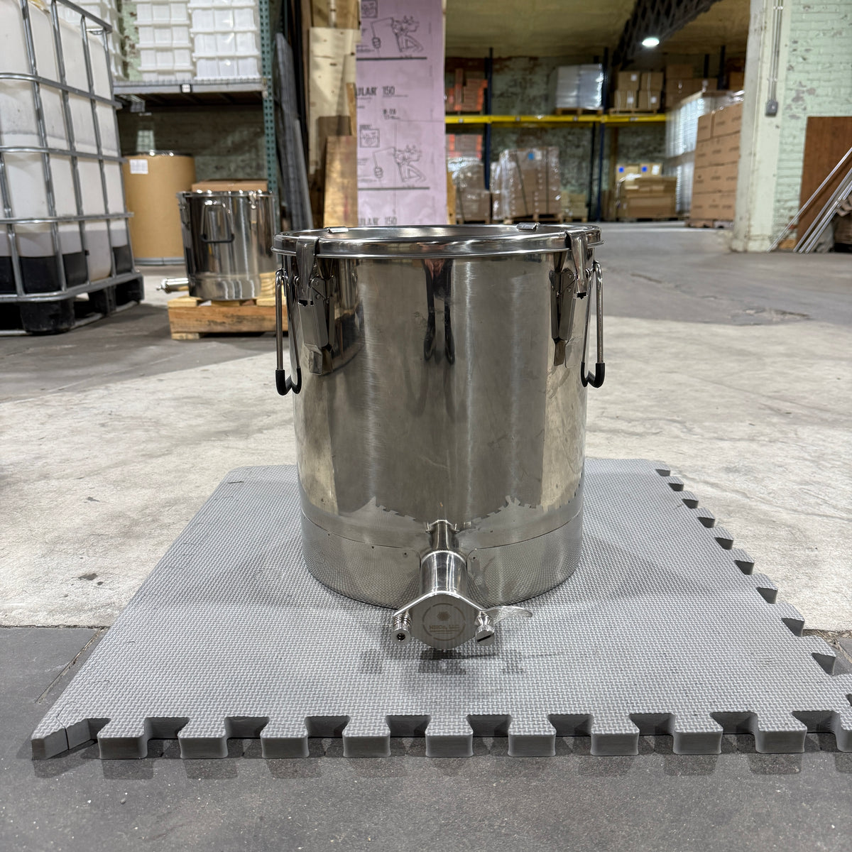 5 Gallon Honey Filtering/Bottling Tank CLEARANCE Lot 233