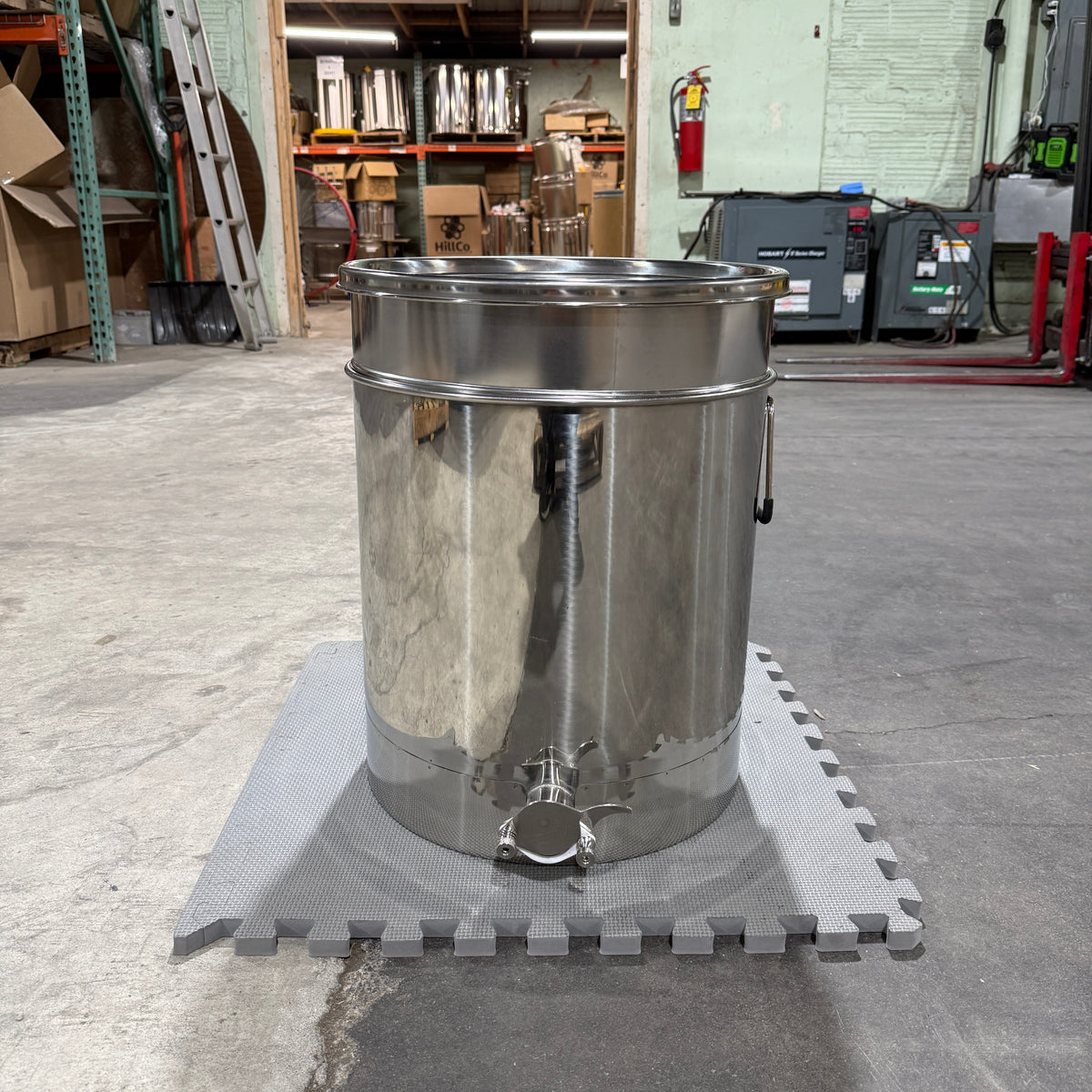 Maxx Honey Storage & Bottling Tank - 9 Gallon CLEARANCE Lot 243