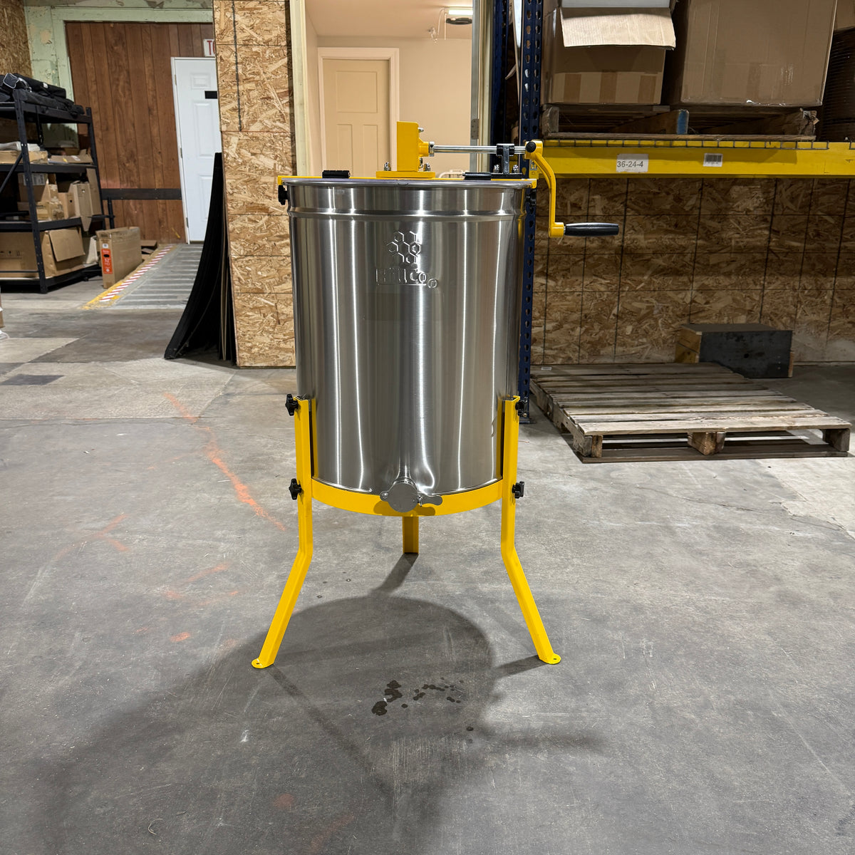 E8 Honey Extractor - 8 Frame Hand Crank CLEARANCE Lot 303