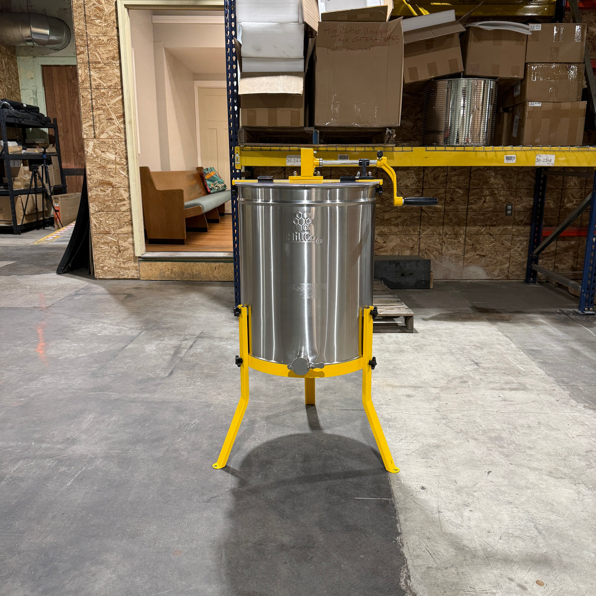 E8 Honey Extractor - 8 Frame Hand Crank CLEARANCE Lot 304