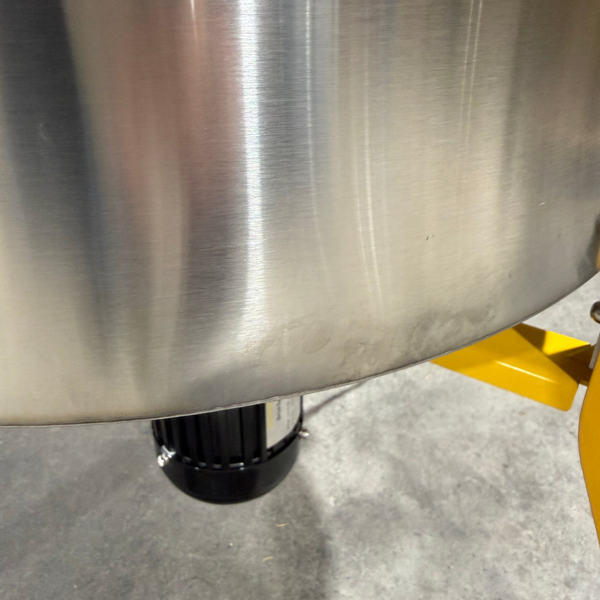Maxx12 Honey Extractor - 12 Frame Radial - CLEARANCE Lot# 306