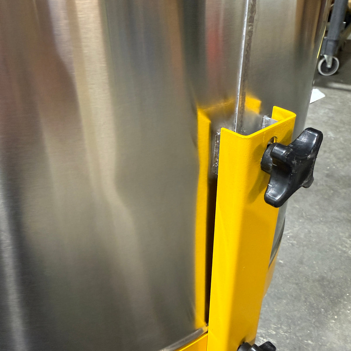 Maxx12 Honey Extractor - 12 Frame Radial - CLEARANCE Lot# 321