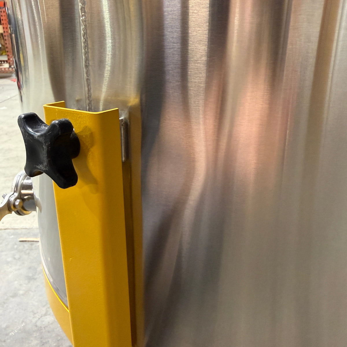 Maxx12 Honey Extractor - 12 Frame Radial - CLEARANCE Lot# 321