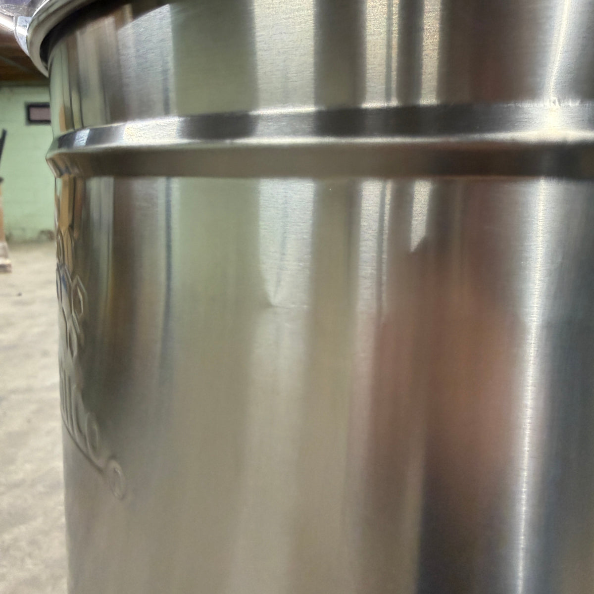 E8 Honey Extractor - 8 Frame Hand Crank CLEARANCE Lot 314