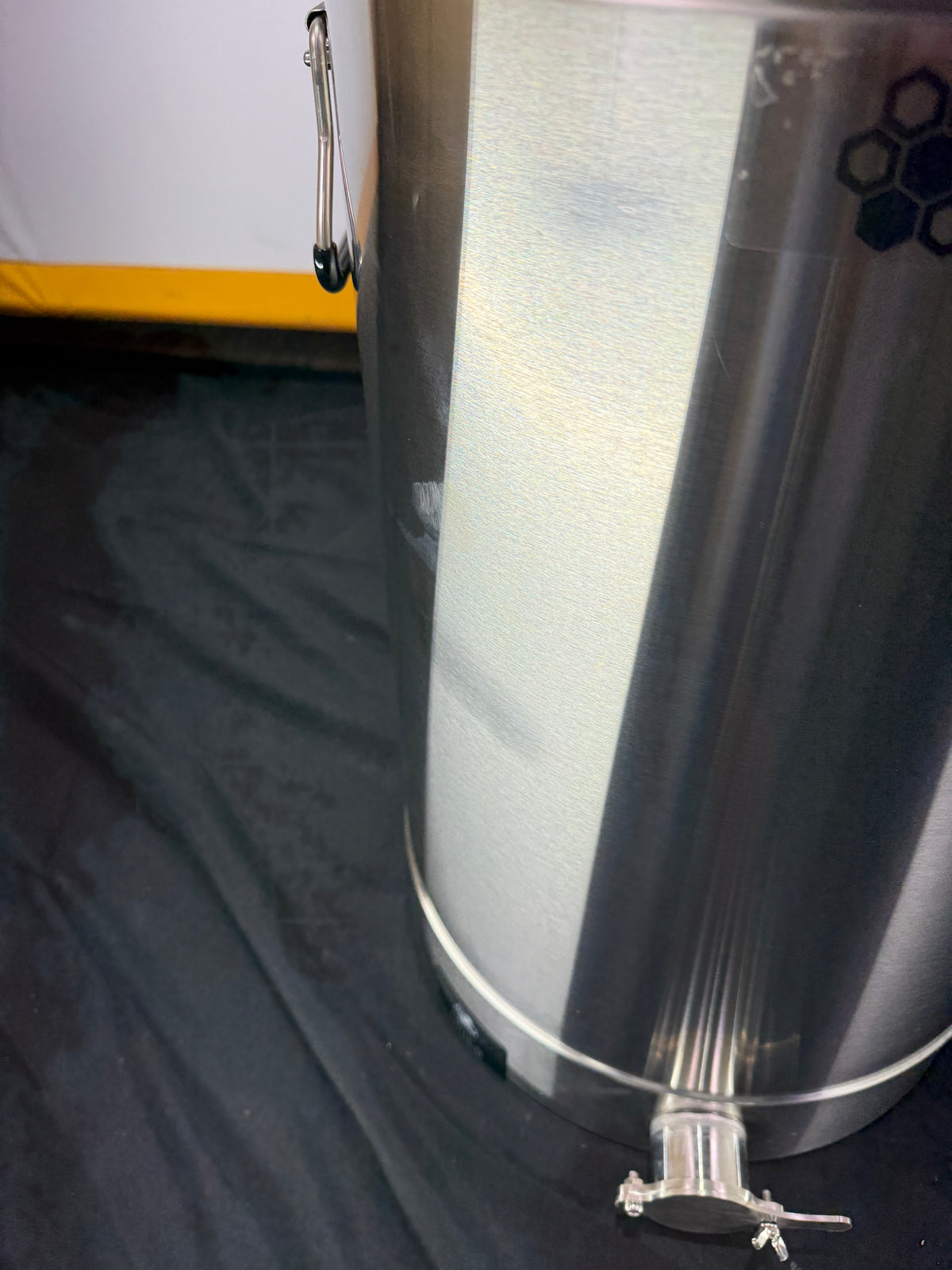 Honey Storage & Bottling Tank - 16 Gallon Clearance Lot 227