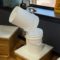 Universal Pail Perch