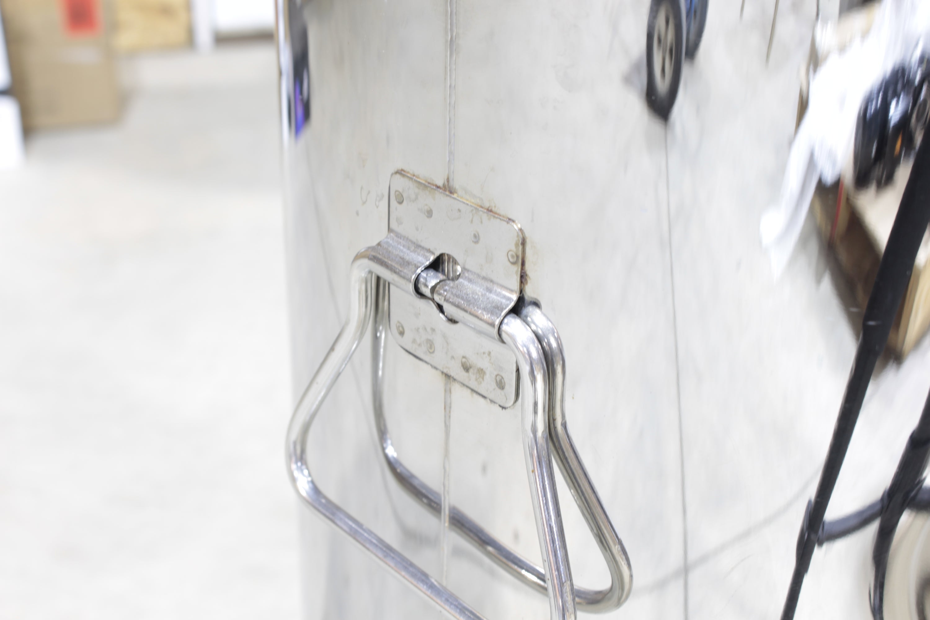 19 Gallon Heated Bottling Tank - CLEARANCE - Lot #37
