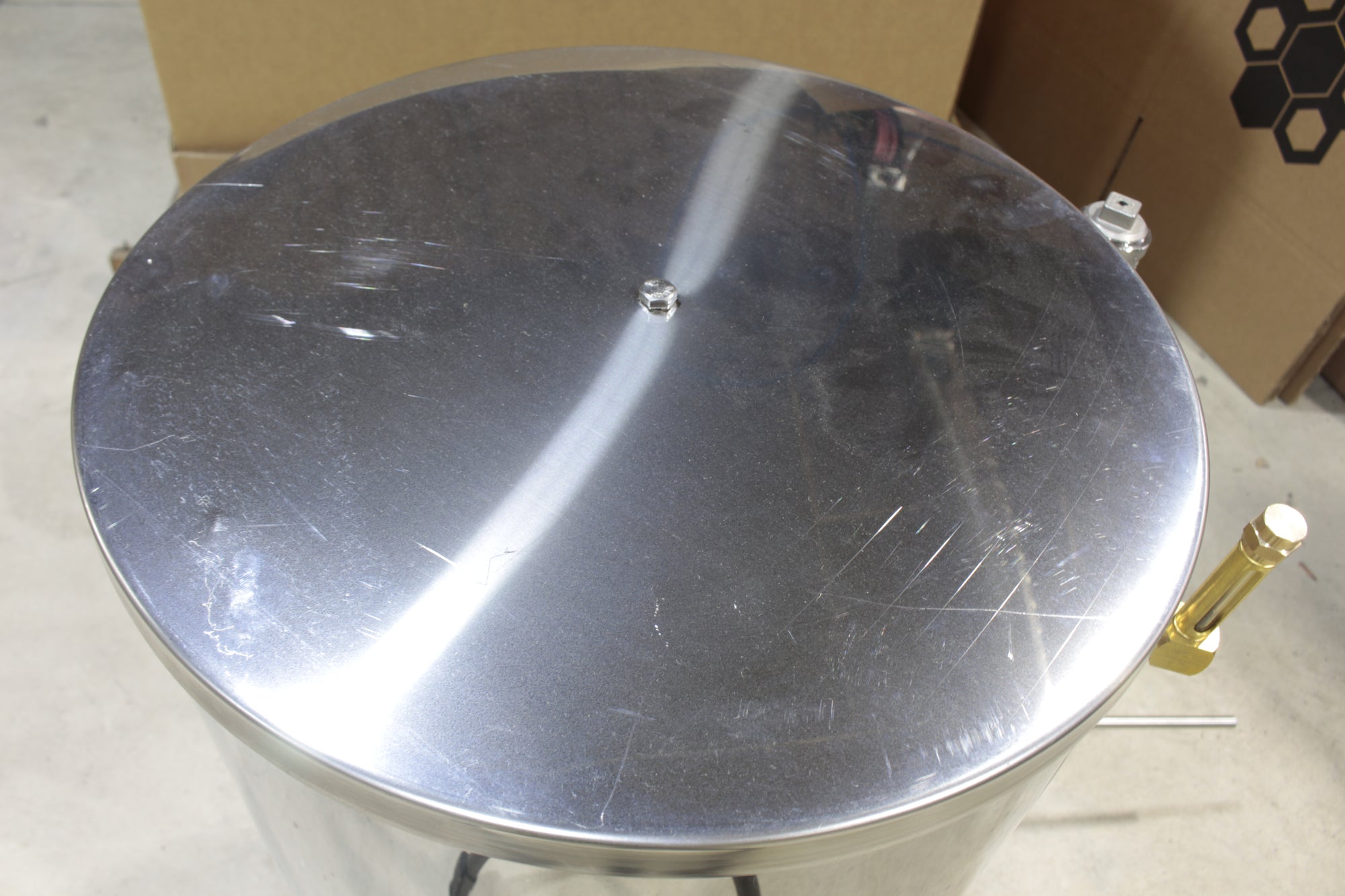 16 Gallon Heated Bottling Tank - CLEARANCE - Lot #46