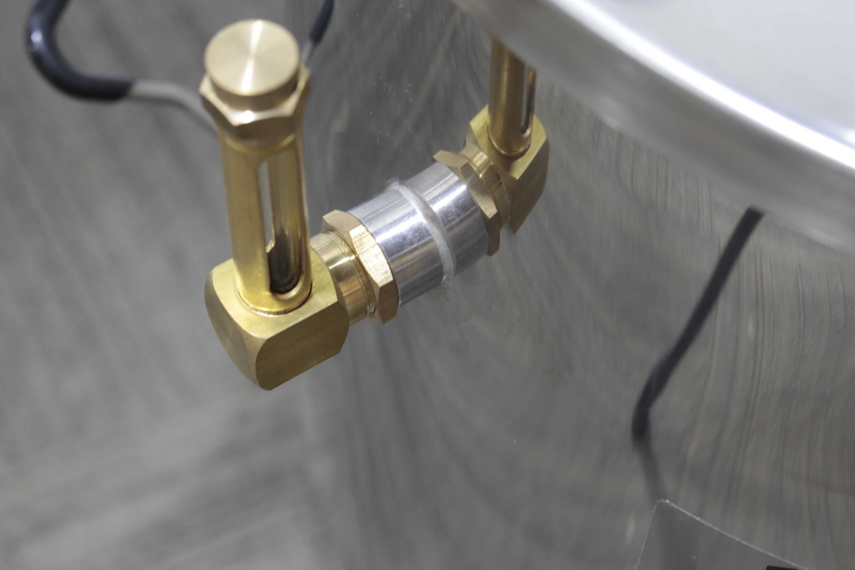 16 Gallon Heated Bottling Tank - CLEARANCE - Lot #53