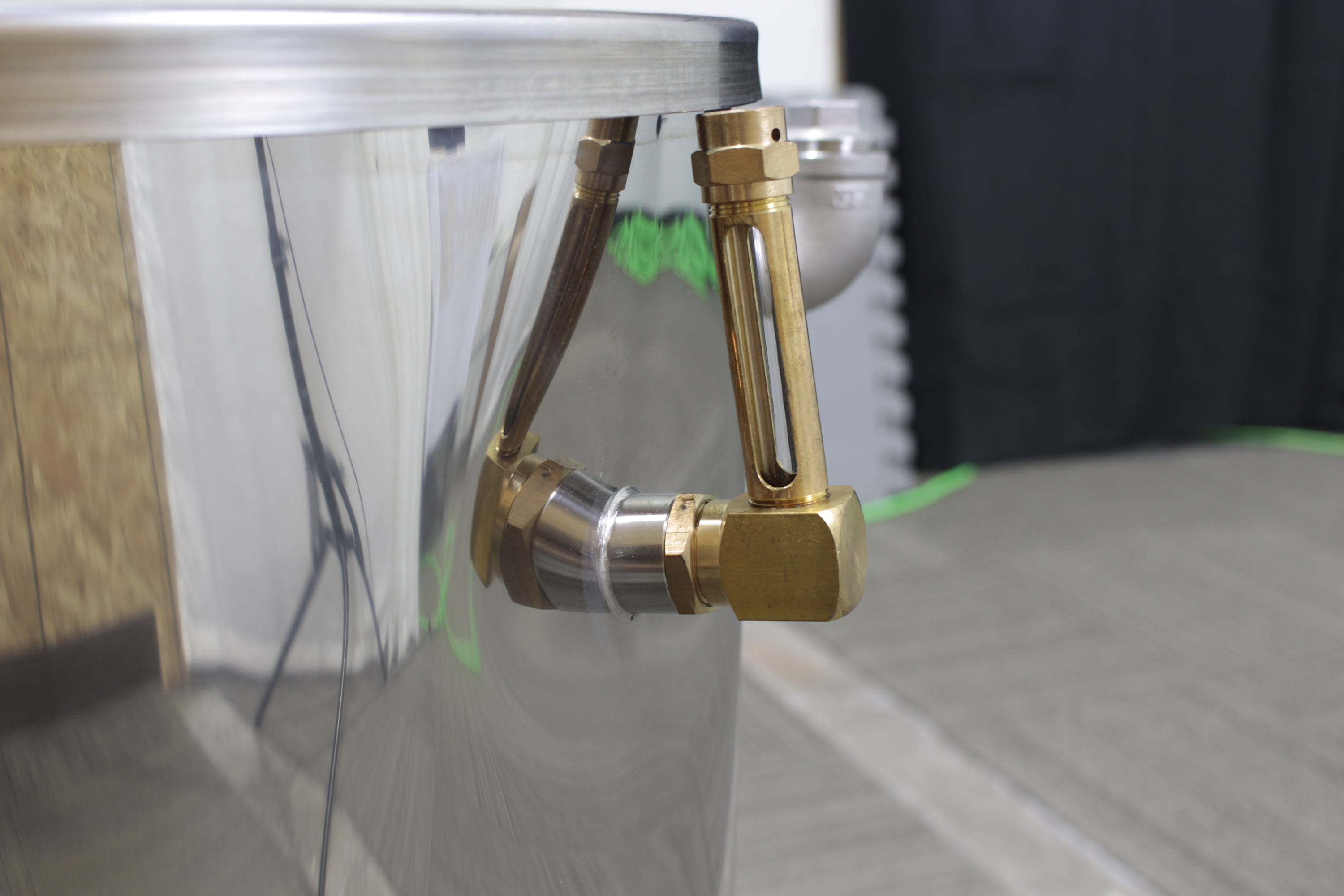 16 Gallon Heated Bottling Tank - CLEARANCE - Lot #59